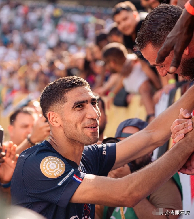 关于拜仁逆转瑞士,阿什拉夫点燃赛场的信息 关于拜仁逆转瑞士,阿什拉夫点燃赛场的信息