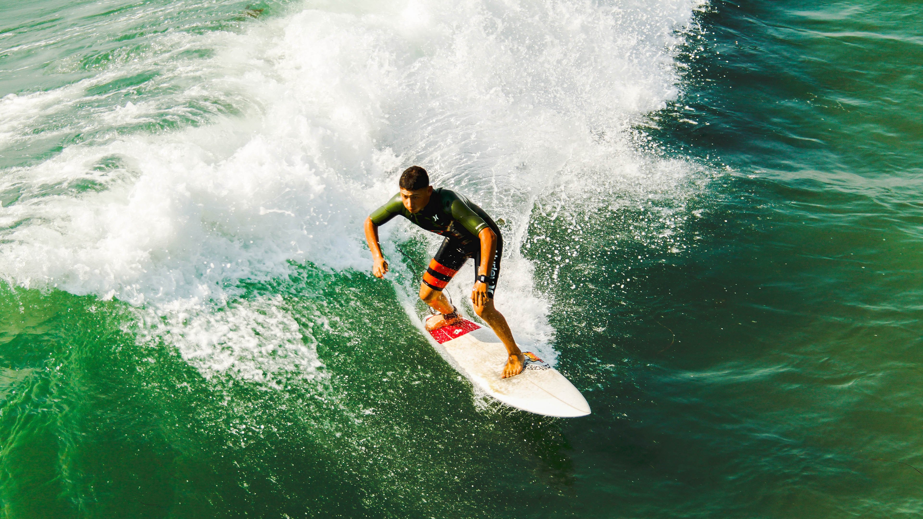 开云体育在线-世界排名争夺战之夜，约基奇全程高能输出，定义现代篮球新高度